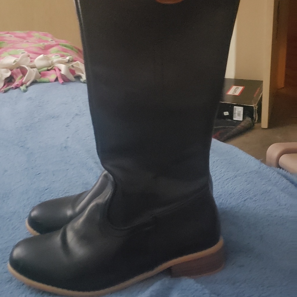 Tory Burch boots - Picture 2 of 6
